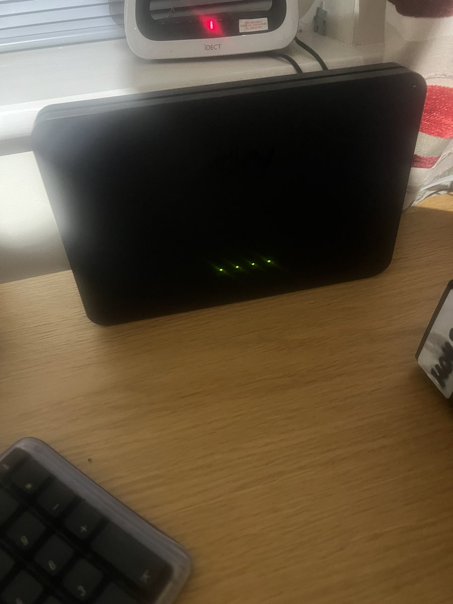 Spritelydave's tweet photo. @virginmedia customers - think twice before moving to @skytv. The grass is not always greener. Love it when my Sky TV blames my Sky Broadband. https://t.co/JjBadFQQ3W