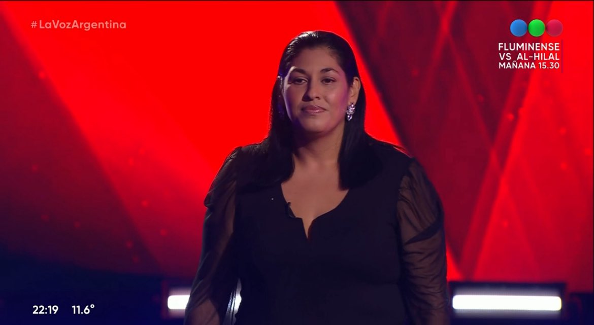 aarontsuarez's tweet photo. no puedo creer que se hayan dado vuelta por cada insulso y no POR ELLA que merecía una oportunidad 😭✊🏻

#LaVozArgentina https://t.co/iyZ41FWwim