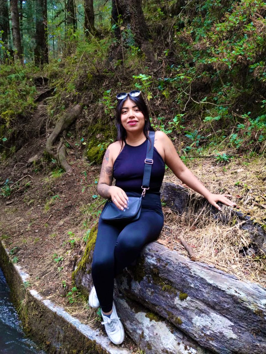 MussaInk's tweet photo. Yo siendo delgada 🏞️
#soloyo #MEMORIES https://t.co/iaN2Zh3VR2