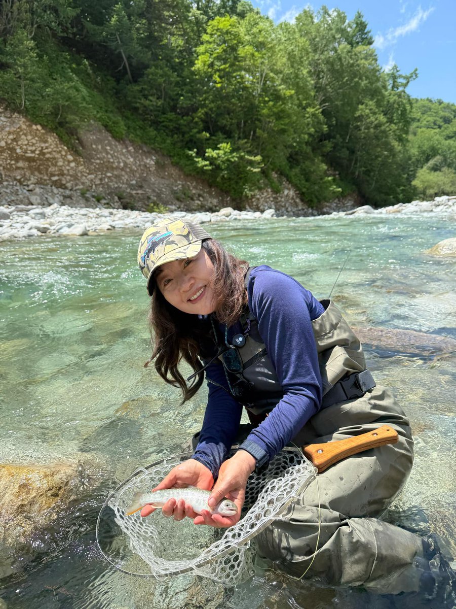 YASUKO_OHYA's tweet photo. #AppleWatch  #FlyFishig   TokyoからSuicaで新幹線 - フライフィッシングトリップ 岐阜県中部山岳 #国立公園 でイワナが釣れました 💕🎣　
#AppleMusic
#FlyFishing
#FlyFishingGirl
#FlyFishingNavigator
#HayatoSumino
#アンダーハンドキャスティング
#女性フライフィッシャー
#新幹線釣り旅行 https://t.co/xmdLeRxquP