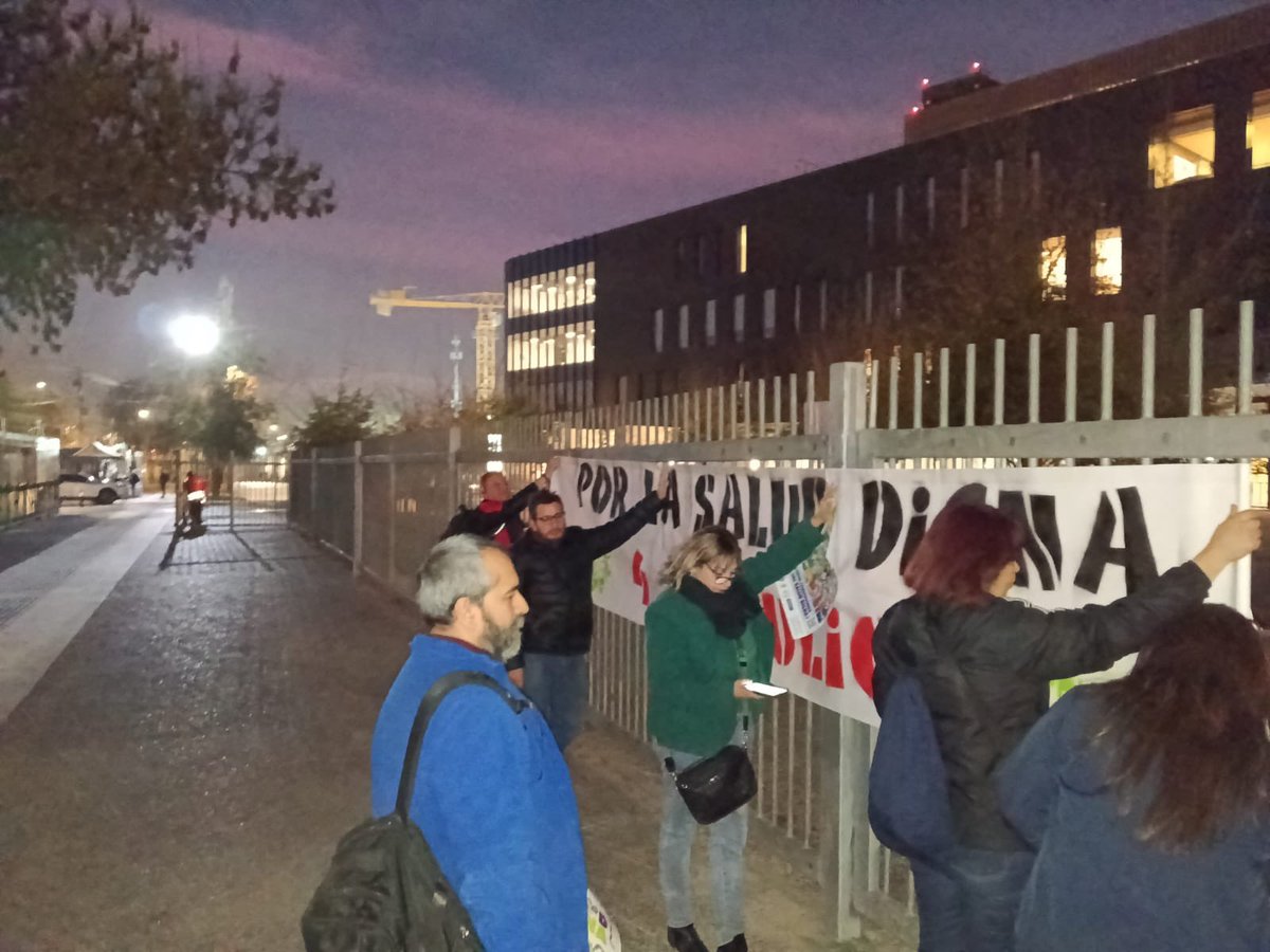 🕯️ #Hoy👉Delegación de @Fenassap acompañó a nuestra compañera y Dir. de Organizaciones de CUT Zonal Poniente, Valeska Pizarro en la Velatón por una Salud Digna✊que se desarrolló en distintos establecimientos de salud y en que reivindicamos el derecho a una salud digna y ➕humana