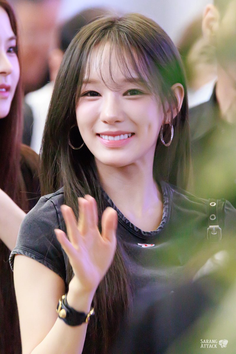 sarangattack's tweet image. 250704

#izna #이즈나 #RYUSARANG #유사랑