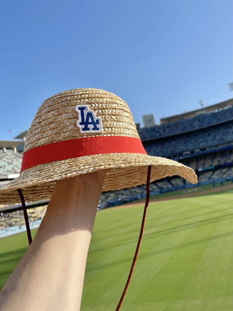 初めてのMLB観戦！
ドジャースとワンピースのコラボナイトで、限定カードと麦わら帽子を手に入れた！！！