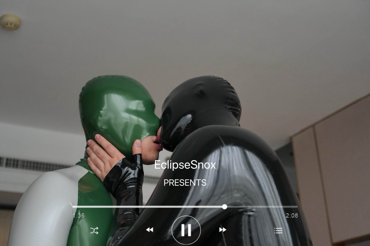 EclipseSnox tweet media