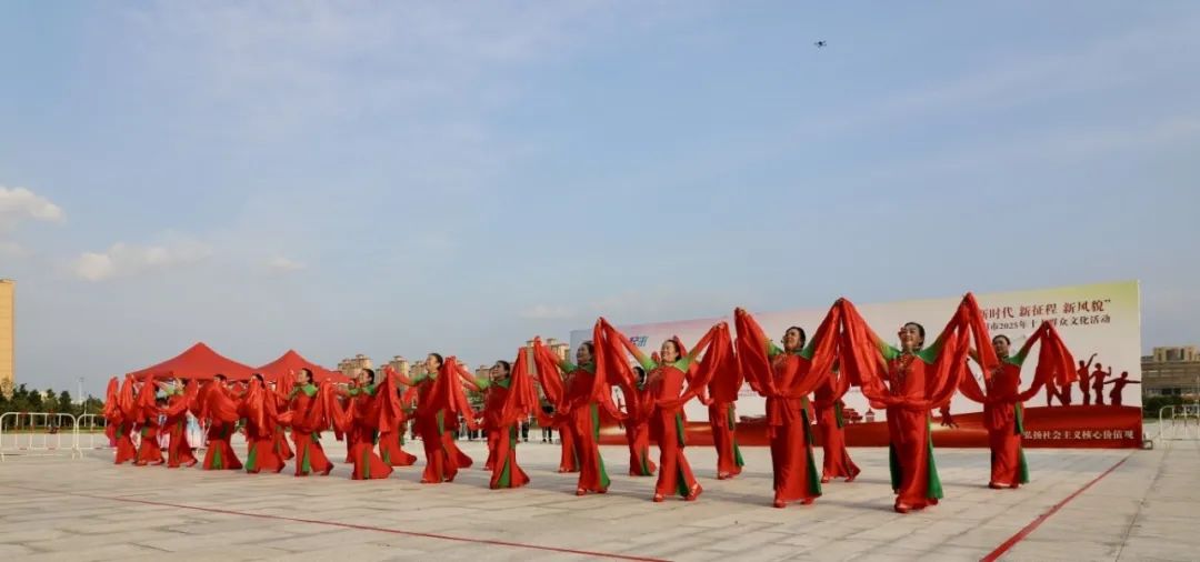 DiscoverAnyang's tweet image. Anyang Crowns Top #SquareDance Teams in Henan Provincial Preliminaries
🏆 Competition Highlights:
• 11th Anyang Square Dance Championships served as Henan provincial qualifiers
• Jury-Selected Winners:
6 &quot;Best Performance&quot; awards
12 &quot;Excellence&quot; recognitions
💃 #China