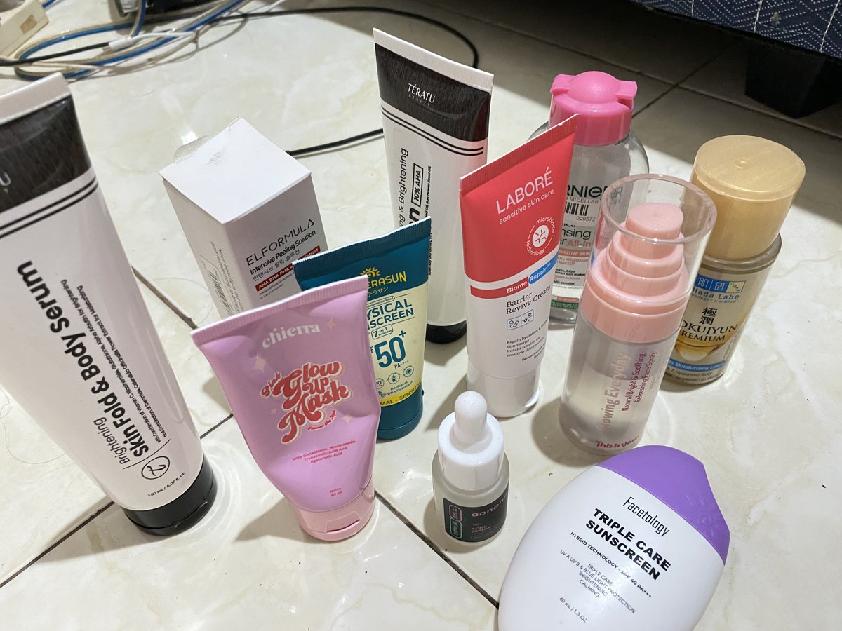 ada yang minat ga yaa?? angkutin skincare2 aku inii guysss🥹 mereka ternyata gacocok di akuuu
dm yaa bisa oren kokk😚