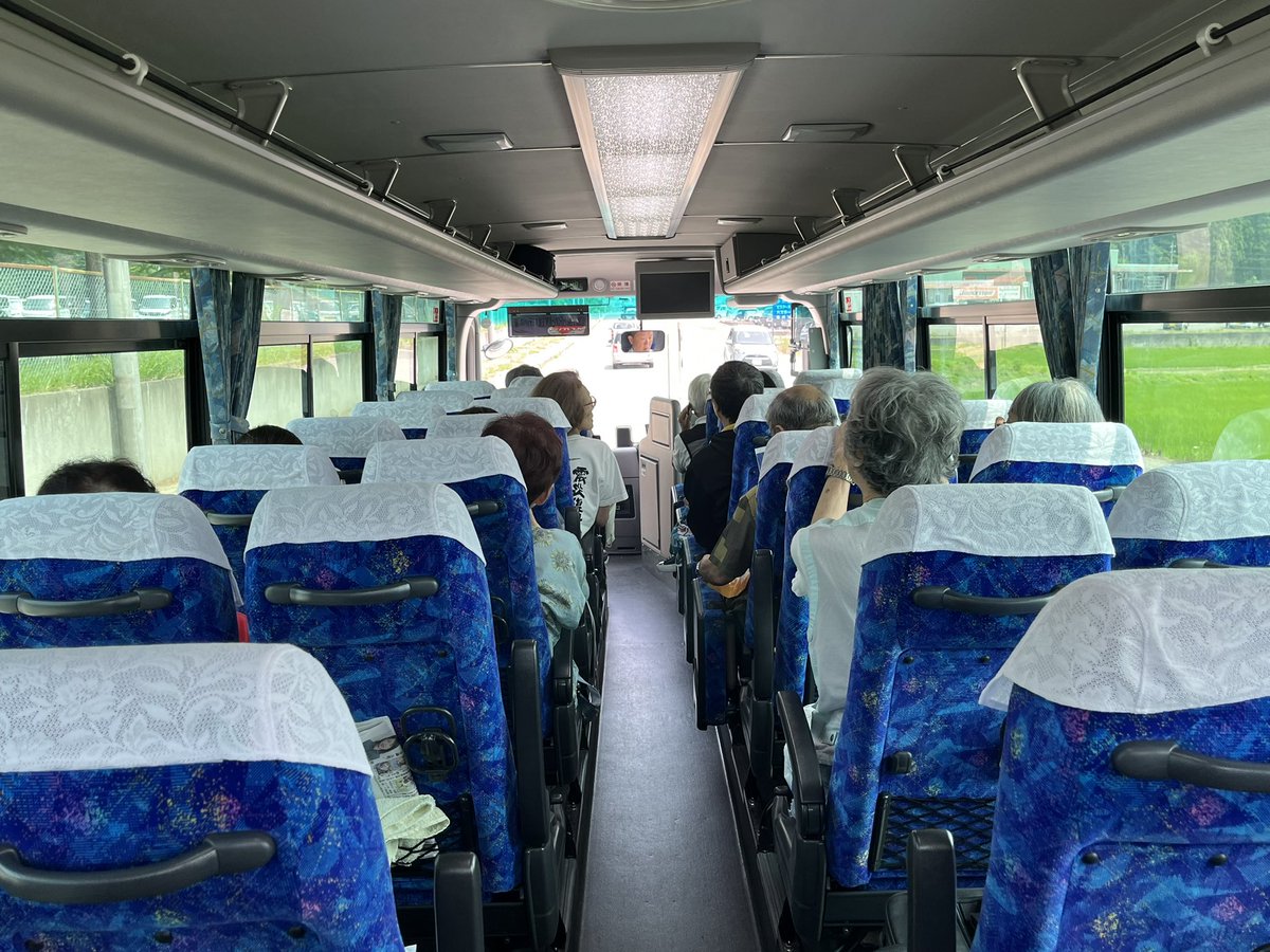 kawabuchi_eiko's tweet photo. 本日、能登復興支援スタディツアーです🚌

震災のこと、原発のこと、学びながら珠洲へ！正院小学校と、原発予定地だった高屋地区を訪問します。 https://t.co/quMl9t7AoC