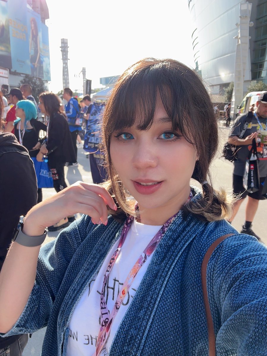 _inktho's tweet image. AX day 1!! Did a simple closet cosplay for Nina today ~ excited to see TOGETOGE!!