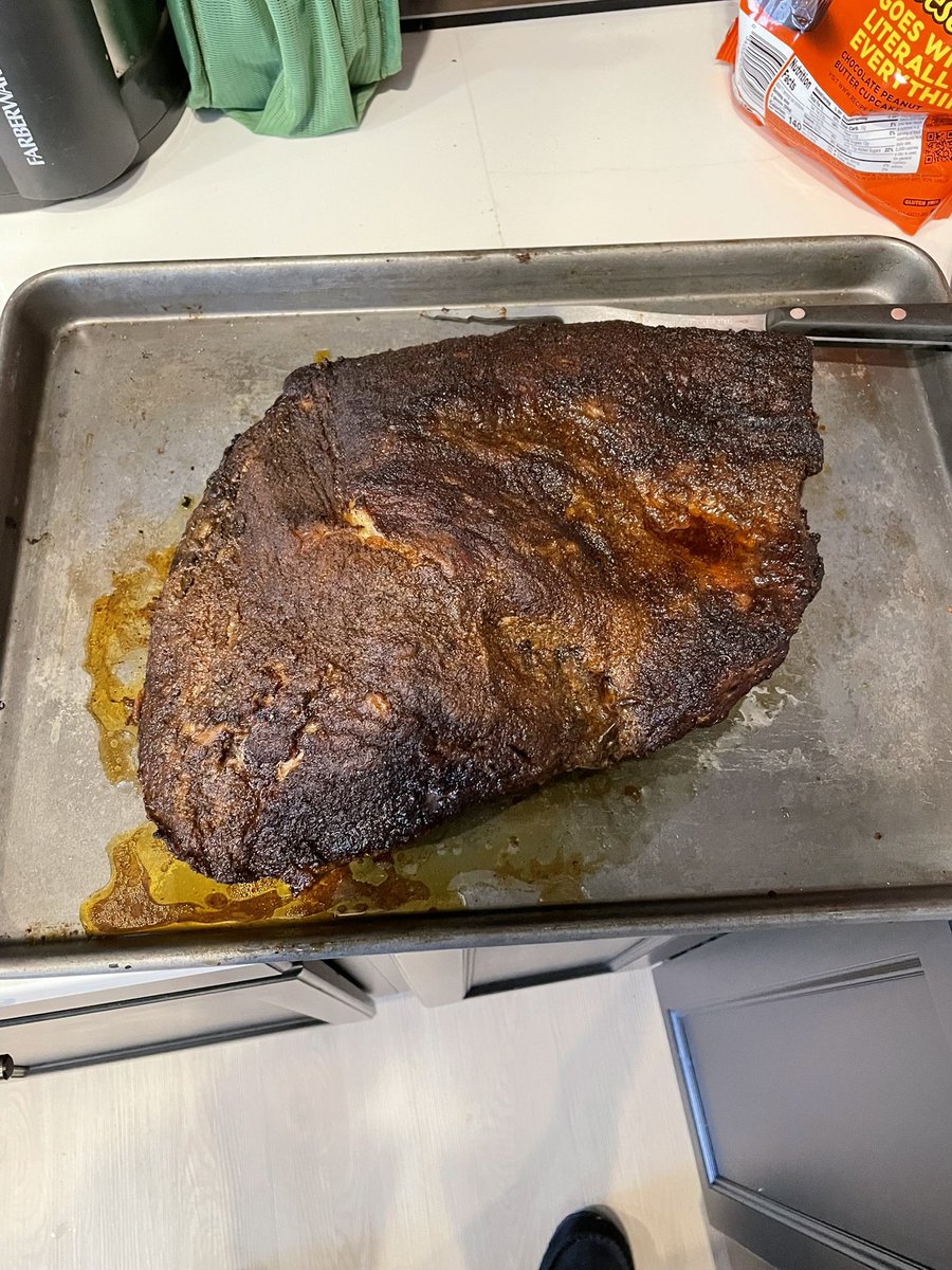 drunkstrider's tweet photo. @1OgOutlaw Brisket is yummy. https://t.co/Xw85mHIuZr