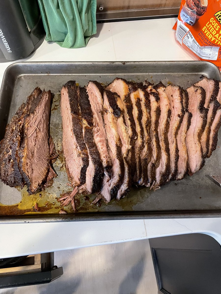 drunkstrider's tweet photo. @1OgOutlaw Brisket is yummy. https://t.co/Xw85mHIuZr