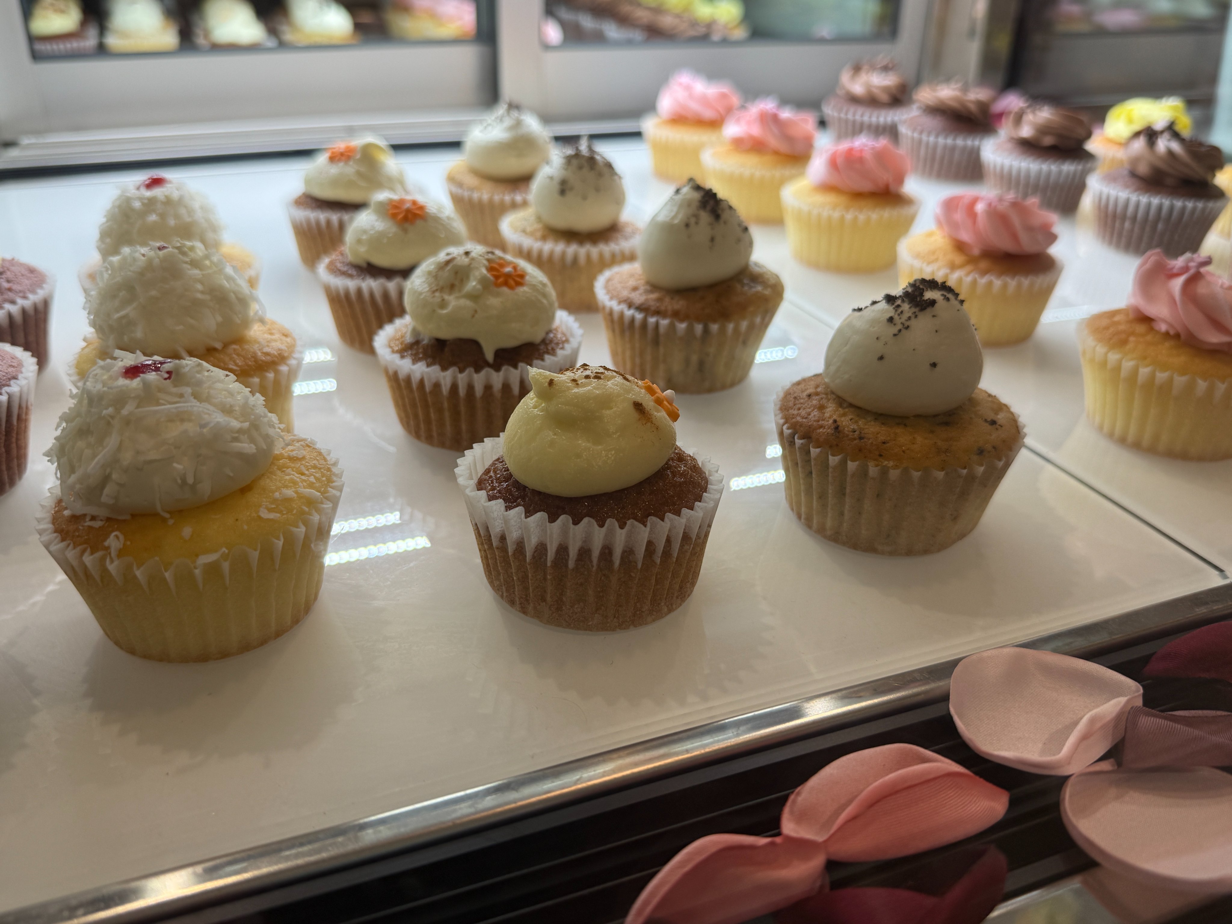 ピンク　うさ　ベルカチャン　カップケーキ　バッグチャーム　Bell＊Cafe ピンク うさ ベルカチャン カップケーキ バッグチャーム Bell＊Cafe
