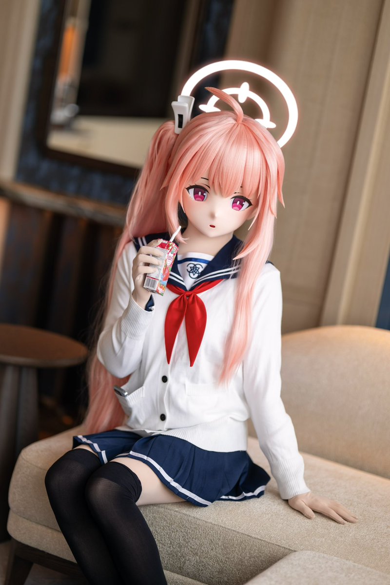 ナツ……🥛🍓

📷<a href="/FDJV921/">空格不是空白TAT</a> 
🎭<a href="/HiDolls_mm/">HiDolls</a> 

#柚鳥ナツ 
#ブルアカ
#BlueArchive
#kigurumi