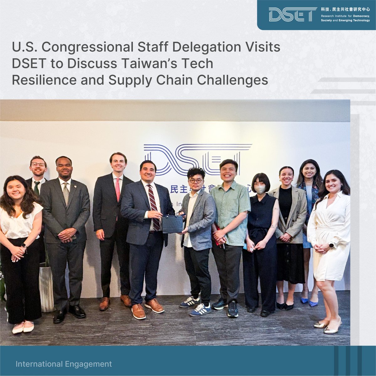 🇺🇸🛰️ Great exchange today with U.S. Congressional staffers at DSET on Taiwan’s strategies in drone manufacturing, AI governance, energy resilience &amp; supply chain security.

We shared our latest report on building a China-free UAV supply chain.

lihi.cc/RzWgb/x