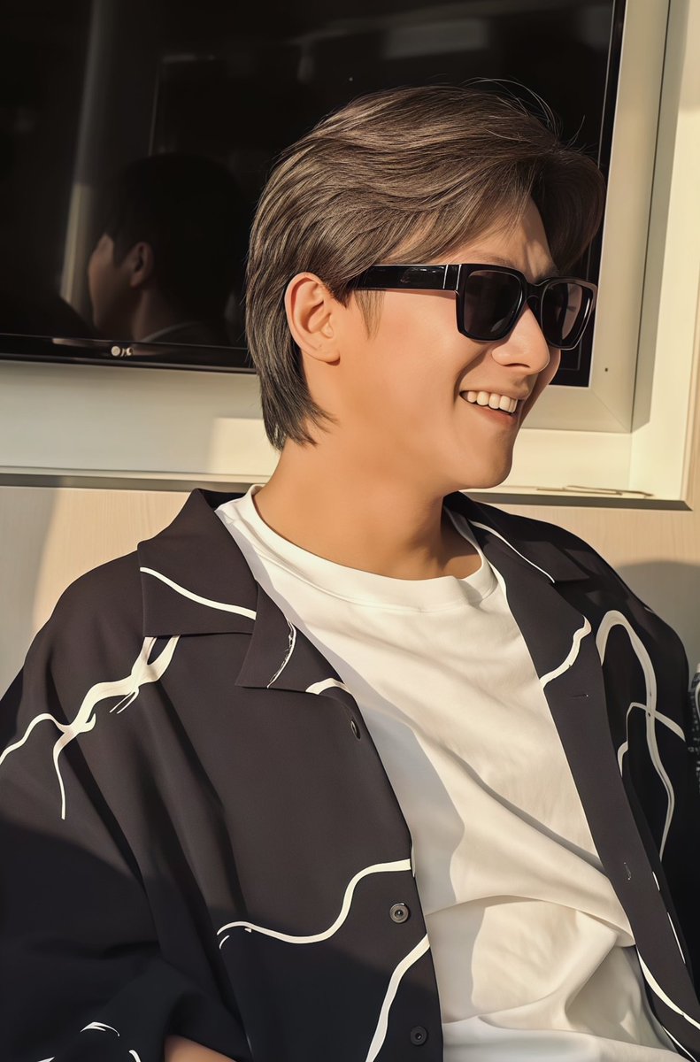 Anntrack tweet media