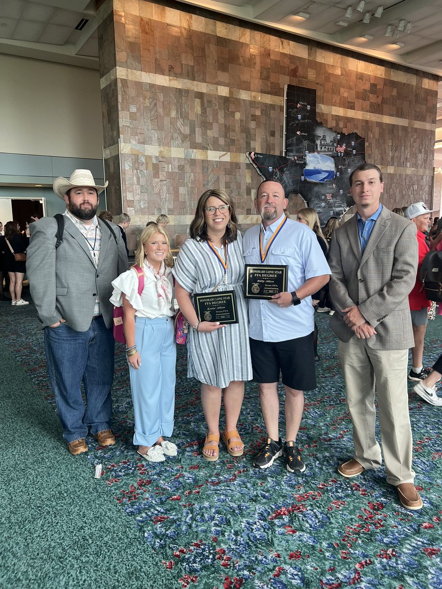 Feeling incredibly honored to be selected as one of Royse City’s Honorary Lone Star Recipients at the State Convention! Grateful for the recognition and proud to support our amazing students and FFA program. Even saw my favorite Garland ISD Lone Star kiddo! 🌟🐂 #LoneStarFFA