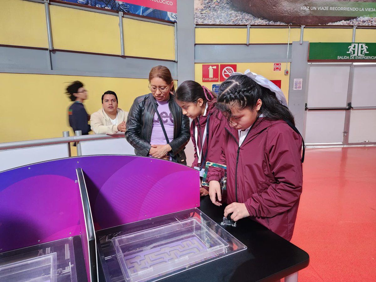 #OCI2025 📚 

Me encantó compartir con niñas y niños ganadores de la Olimpiada del Conocimiento Infantil, una jornada de aprendizaje y diversión en el <a href="/museoelrehilete/">Museo El Rehilete</a> . ¡Su dedicación y compromiso con el aprendizaje son un ejemplo a seguir! <a href="/PlaneacionSEPH/">Planeación SEPH</a> <a href="/SEPHidalgo/">SEP Hidalgo</a>