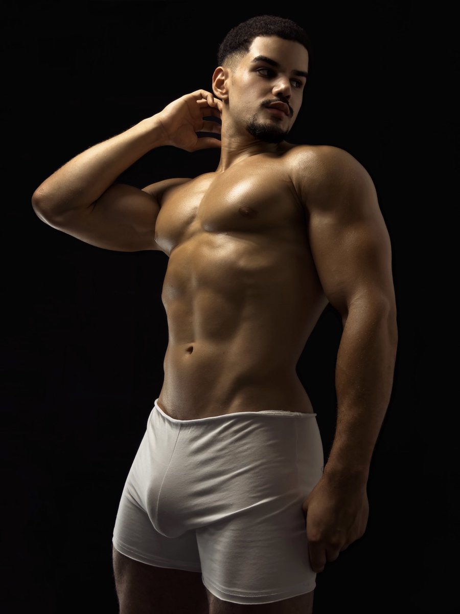 Ñam

onlyfans.com/mauroxandress