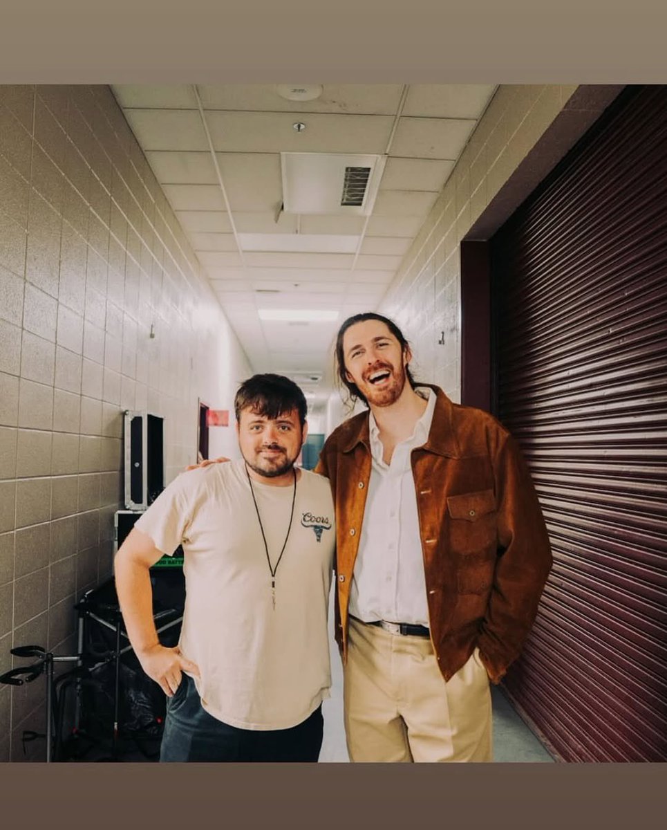 accesshozier's tweet image. It means the world to Andrew to meet the people his music has touched. 

If you’ve ever wanted a more personal moment with him, this is your chance. Book a private session with me today or at iconsaccess.com. 
I’d love to hear from you. 
 #hozier #Ireland