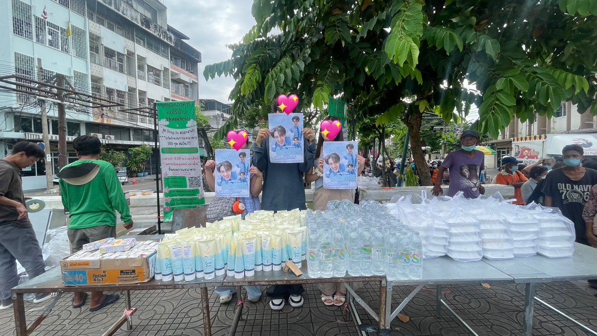 oncloudnine_aa's tweet photo. From Leng with LOVE🌟
@lengso_ #LengThanaphon #OnceUponaLeng2025Project

วันเกิดปีนี้ พี่จ๋าว @creamyning @naj_nutty @oncloudnine_aa @NuchjareeBoonp2 @_osgneL ขอเป็นตัวแทนของเล้ง มอบความสุขผ่านมื้ออาหารแสนอร่อย พร้อมแบ่งปันของใช้ให้กับพี่ ๆ ผู้ยากไร้ครับ 🫶🏻🧁

ขอให้ปีที่ 25 ของเล้ง สดใส แข็งแรง เต็มไปด้วยสิ่งดี ๆ เข้ามาในทุกวัน ขอบคุณที่เกิดมาเป็นความรักของทุกคนบนโลกใบนี้นะคับบ🌍🩵✨🌈