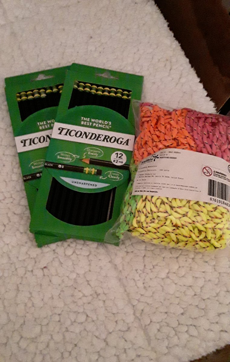 spartan_math's tweet photo. Happy mail!! Thank you so much 🥰 #clearthelist #BetterTogether #Teachersof https://t.co/AawuHR1Uej