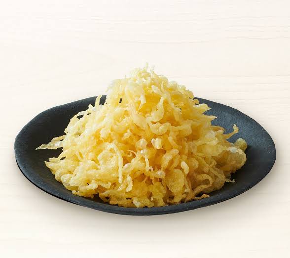 〝天かす〟が好きの巻。

うどんや粉物に入れるのは普通だが、私くらいの天かすのプロになると応用は無限大となる。

焼きそばに天かす。
カレーにも天かす。
お味噌汁にも少し天かす。
卵かけご飯にも天かす。
天丼にも追い天かす。
天かすに岩塩と胡椒を振って、簡易おつまみししてビールと...