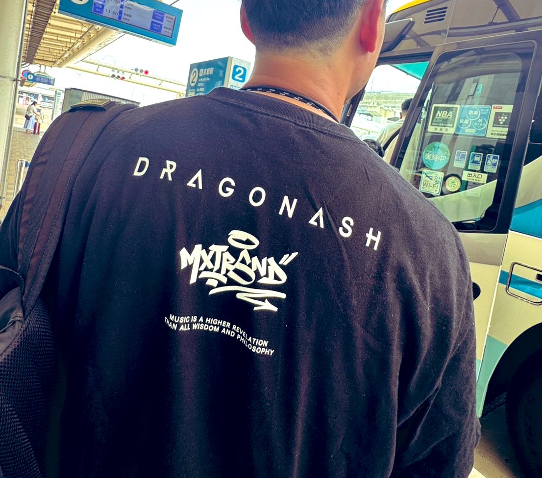 DragonAsh_Kids's tweet photo. 北海道から
in DA 伊丹空港
京都に行く!!
暑すぎる
#京都大作戦
#DAcrew https://t.co/LbCiPlmbXI