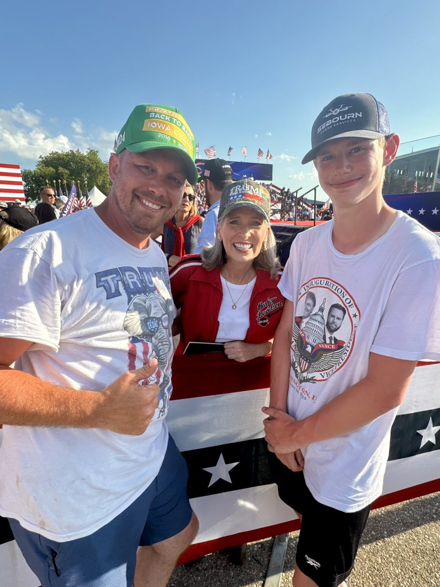 joniernst's tweet image. President Trump and @BrookeLRollins have Iowa farmers’ backs!