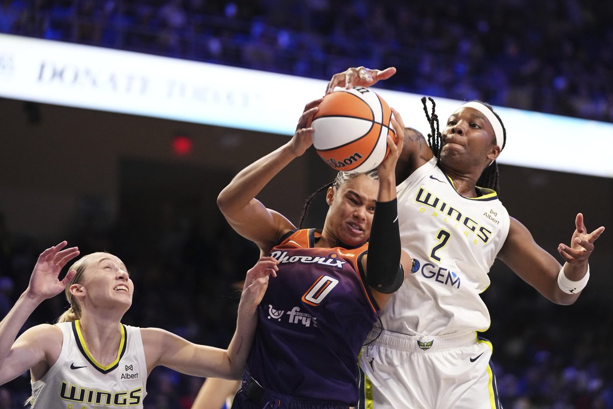 James scores 28, Bueckers 23 as the Wings start 4 rookies in a 98-89 win over the Mercury 

GAME RECAP: 12news.com/article/sports…