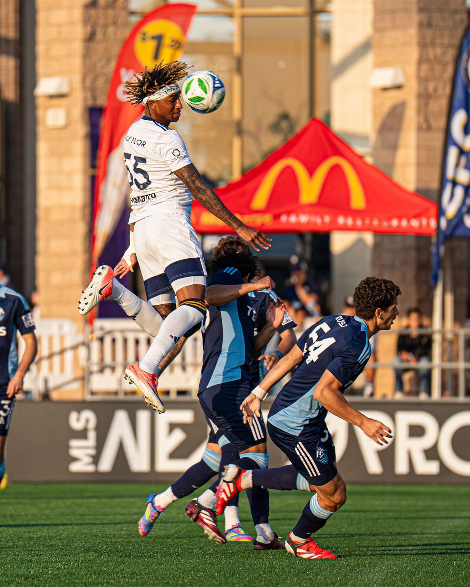 vcfcpro's tweet image. ⚔️ Down 0-1 but the fight’s not over — let’s climb our way back! 💪 #VCFC #OnTheRise #MatchMode 

📸: @colbyhasacamera