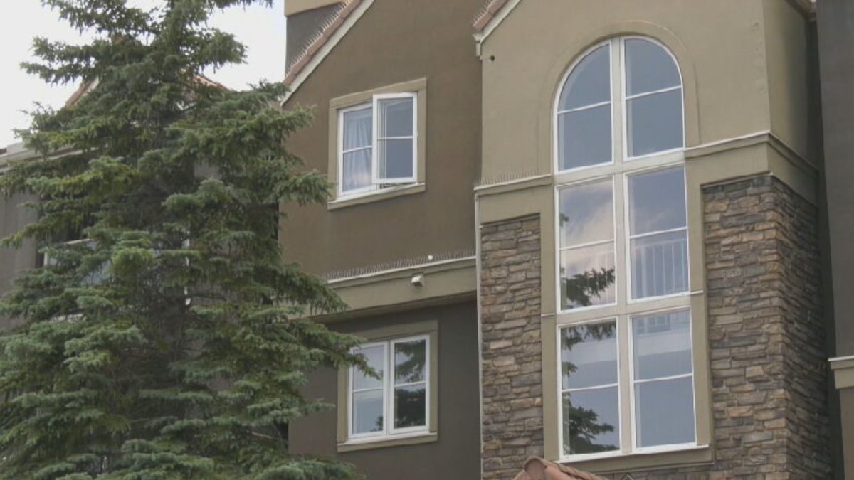 Relief appears to be on the way for those looking to buy a condo in Calgary. Prices appear to be dropping, while inventory appears to be adding up. <a href="/CTVTyler/">Tyler Barrow</a> has more. #yyc #calgary ctvnews.ca/calgary/video/…