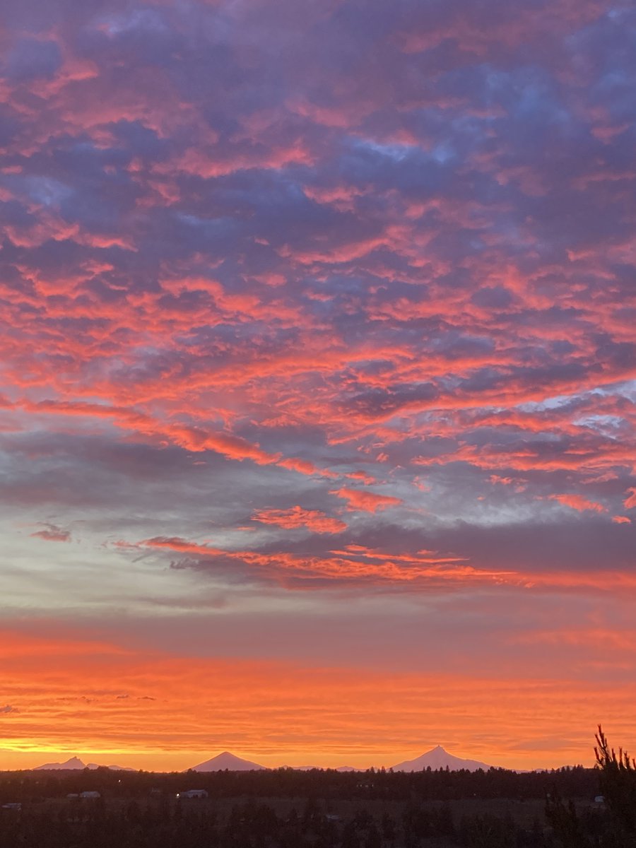 IAMNAX23's tweet image. Sunset poppin. 🌅