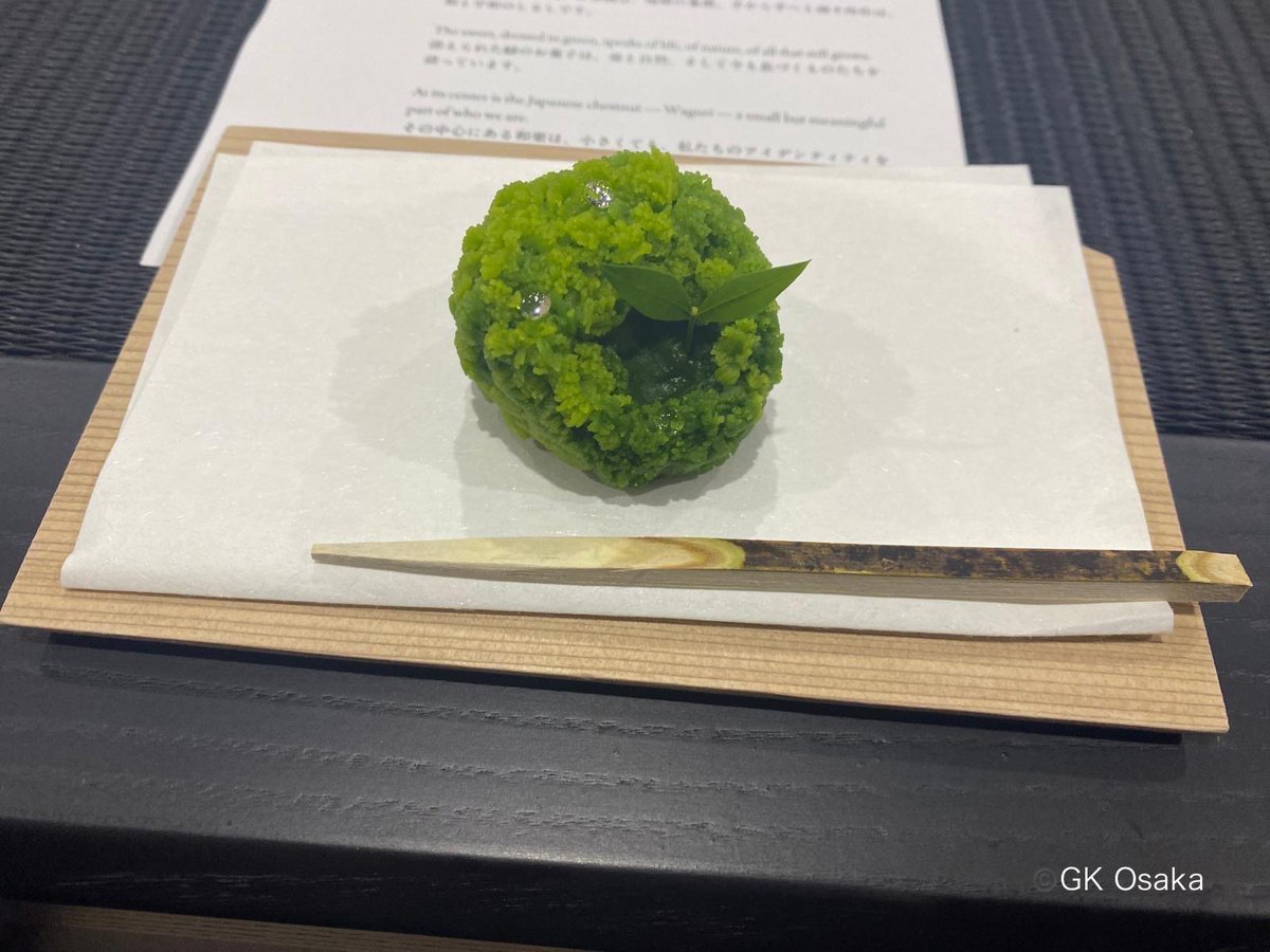 GermanyinWestjp's tweet image. ザクシンガー総領事は本日、万博会場で開かれた日本国際芸術祭 大阪・関西万博展オープニングセレモニーに招かれ、テープカットを行いました。お茶とお茶菓子が振る舞わられ、味はもちろんのとこ、芸術作品だとその美しさにも感銘を受けていました。 #EXPO2025