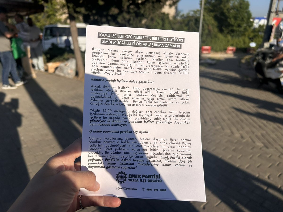 Kamu işçileri geçinebilecek bir ücret istiyor! 

Tersane işçilerine çağrımız; Pendik askeri tersaneden ülkenin dört bir yanındaki kamu işçilerinin mücadelesine omuz verme ve dayanışma gösterme çağrısıdır.
