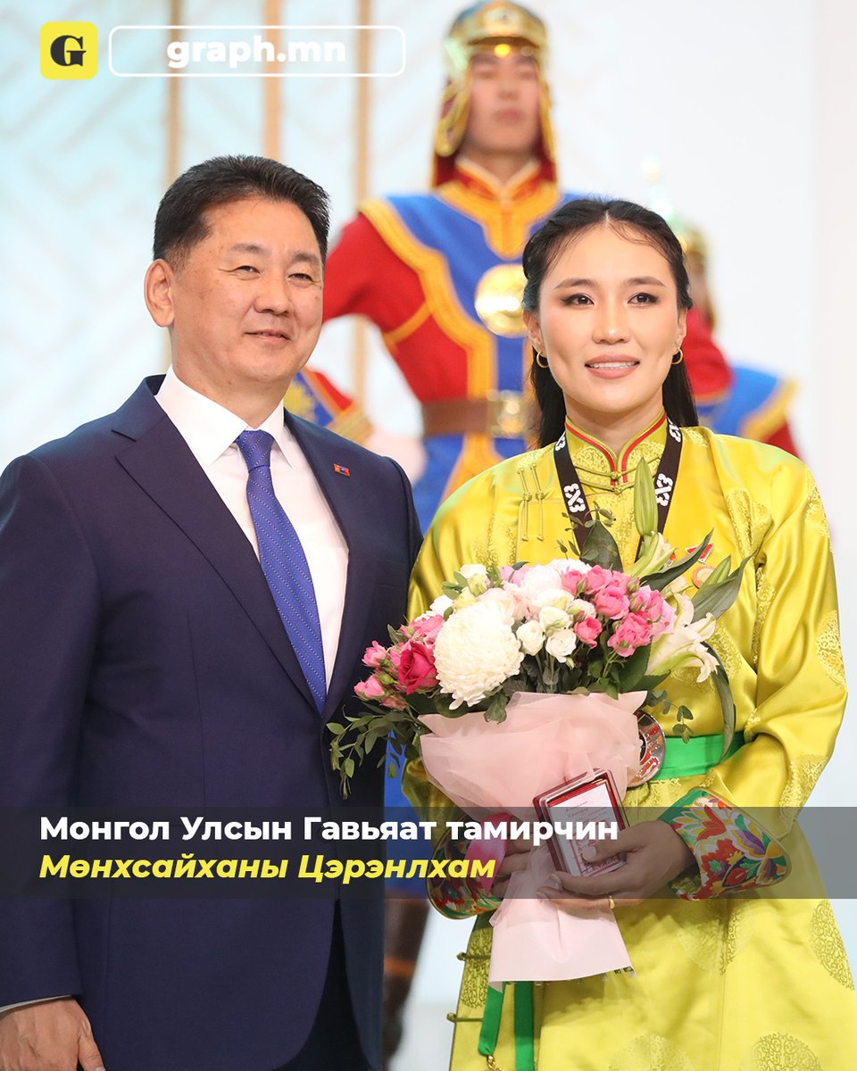 Монголын 3х3 сагсанбөмбөгийн эмэгтэй тамирчдад “Монгол улсын Гавьяат тамирчин” цол олголоо

graph.mn/news/3329