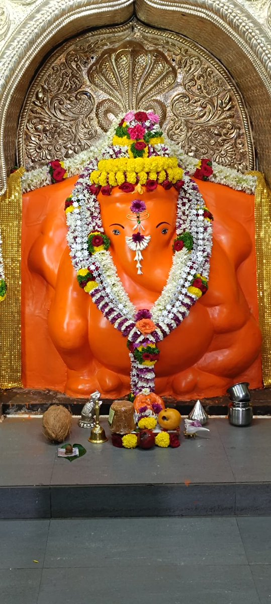 Pune's oldest, benevolent, compassionate  Parvati Nandan Ganeshkhind Lord Ganesha comes on Twitter for its devotees🙏

Blessings from  Ganesha today on 2nd July  '25. 

 Aum Gam Ganpataye Namah🙏

 Ganpati Bappa Morya🙏
