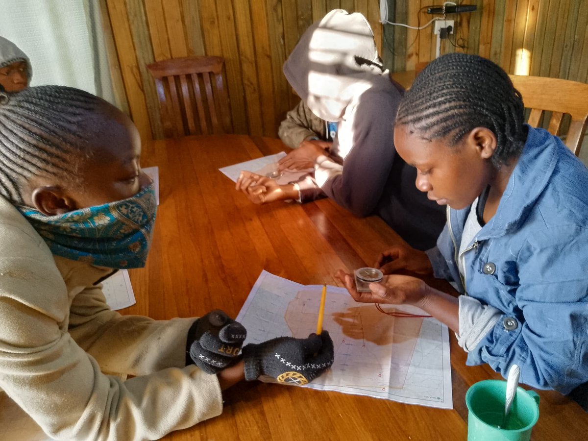 mwilaadventure's tweet photo. Plan. Do. Review.
@awardzambia Bronze level participants from Saint Mary's - Livingstone planning their routes before embarking on their Adventurous Journey in Batoka, Southern Province. 🇿🇲
#AwardCommunity #Dofe #IntAward #WORLDREADY https://t.co/GtTFUCYjW6