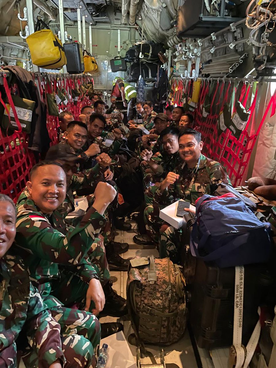 🇮🇩COMD Koopssus TNI, MAJGEN TNI Yudha Airlangga &amp; 🇦🇺Defence Attache, BRIG Batt farewelled Koopssus TNI troops on RAAF C-130. Koopssus TNI participation in the high end #ExTalismanSabre25 delivers mateship and regional security🤝#ExTS25