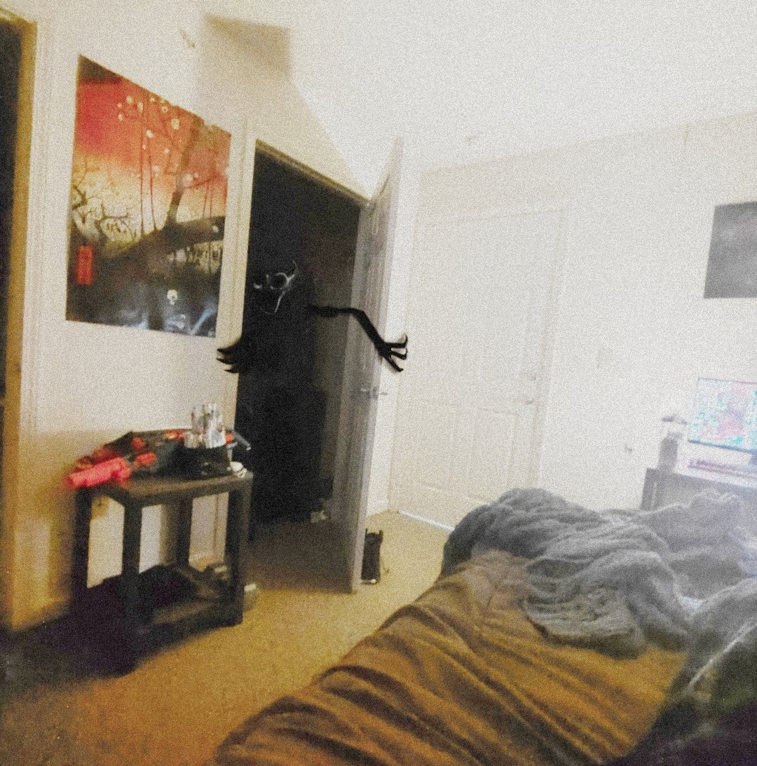 FancyHam1's tweet image. Closet devil incident 
#horror #art #analoghorror