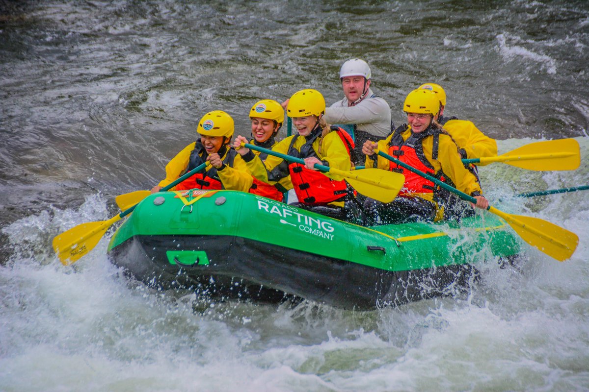 DelilahCole7's tweet photo. Free Afternoon in Colorado means time for more memories! 1st time on the river but will not be my last! @LaurynG2k10 @Aubrie_2029 @ZajacFaith @triplecrownspts #SparklerPowerPool https://t.co/hqeq2V0rwq