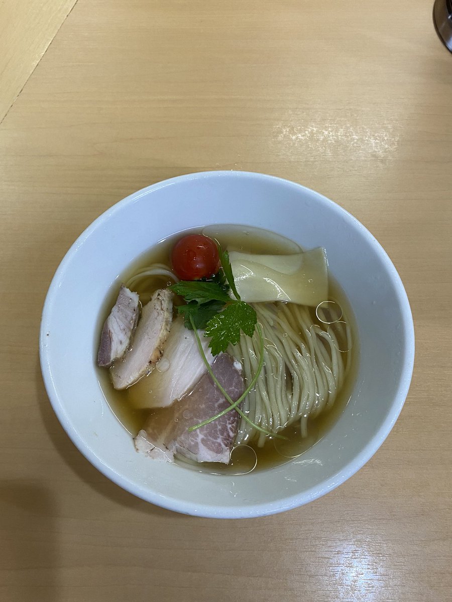 kfoods2's tweet photo. 三重県津市 らぁ麺丸山商店
鶏節と煮干し冷やしらぁ麵 ¥1200
#麺活 #ラーメンパトロール #三重ラーメン #津市ラーメン #麺navi東海 #らぁ麺丸山商店 #丸山商店 #鶏節と煮干し冷やしらぁ麵 #4種のチャーシュー #一反木麺 #待ってたやつ #甘旨トマト #spthx #ありがとうございました #冷やしハント🔫 https://t.co/3YaviCVwoG