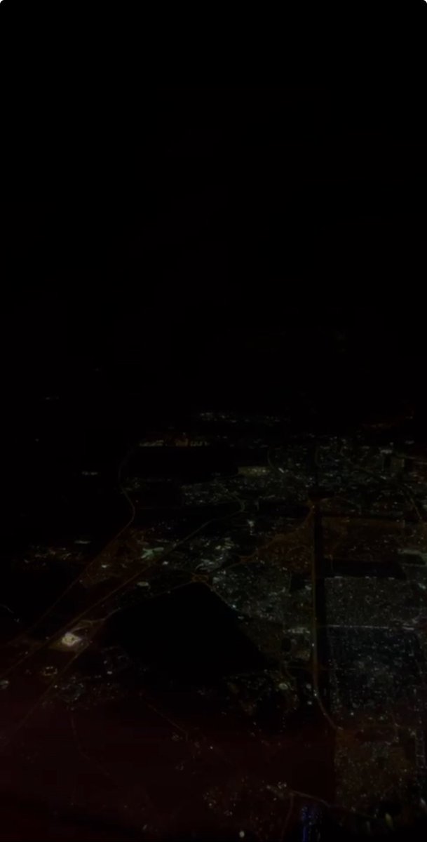 أنا السما وللي يبي يشوفني فوق 💓 
.
.
.
صباحكم جوجي 💓💓