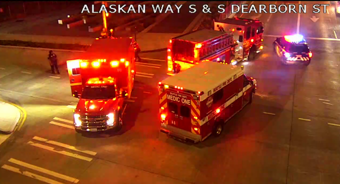 Зіткнення на Alaskan Way S&S Dearborn St, що