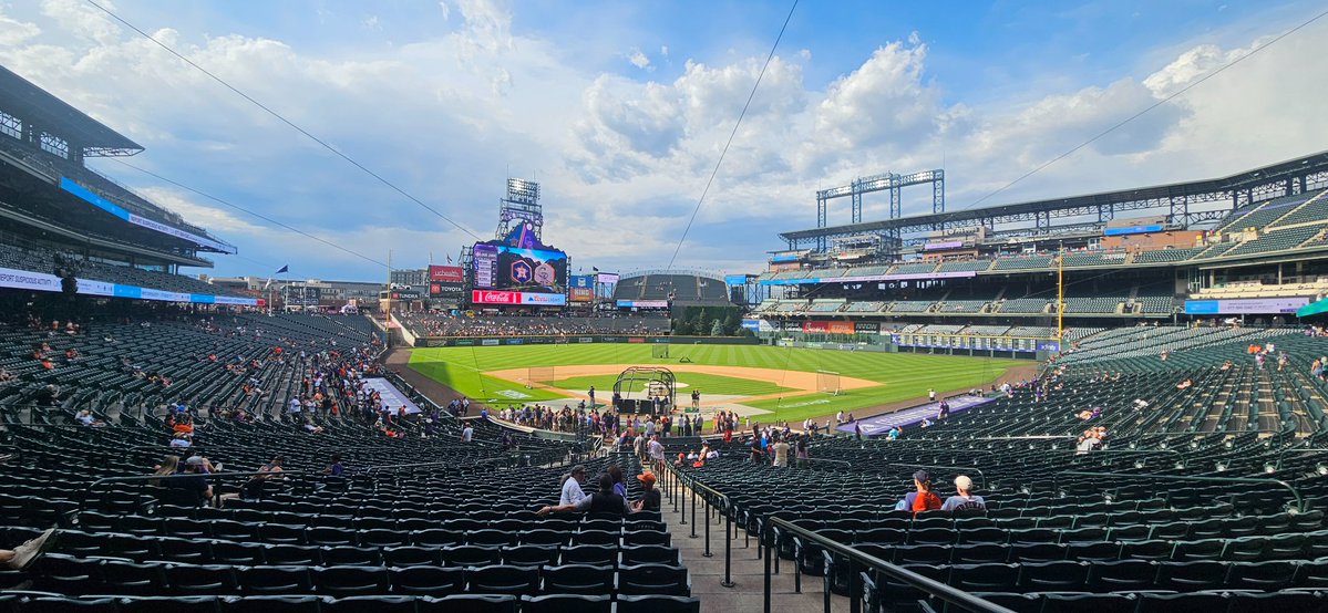 Watched Corina's team go 2-0 on the 1st pool play day. Then we caught a game at Coors Field.
Still nothing beats a Dodgers game.