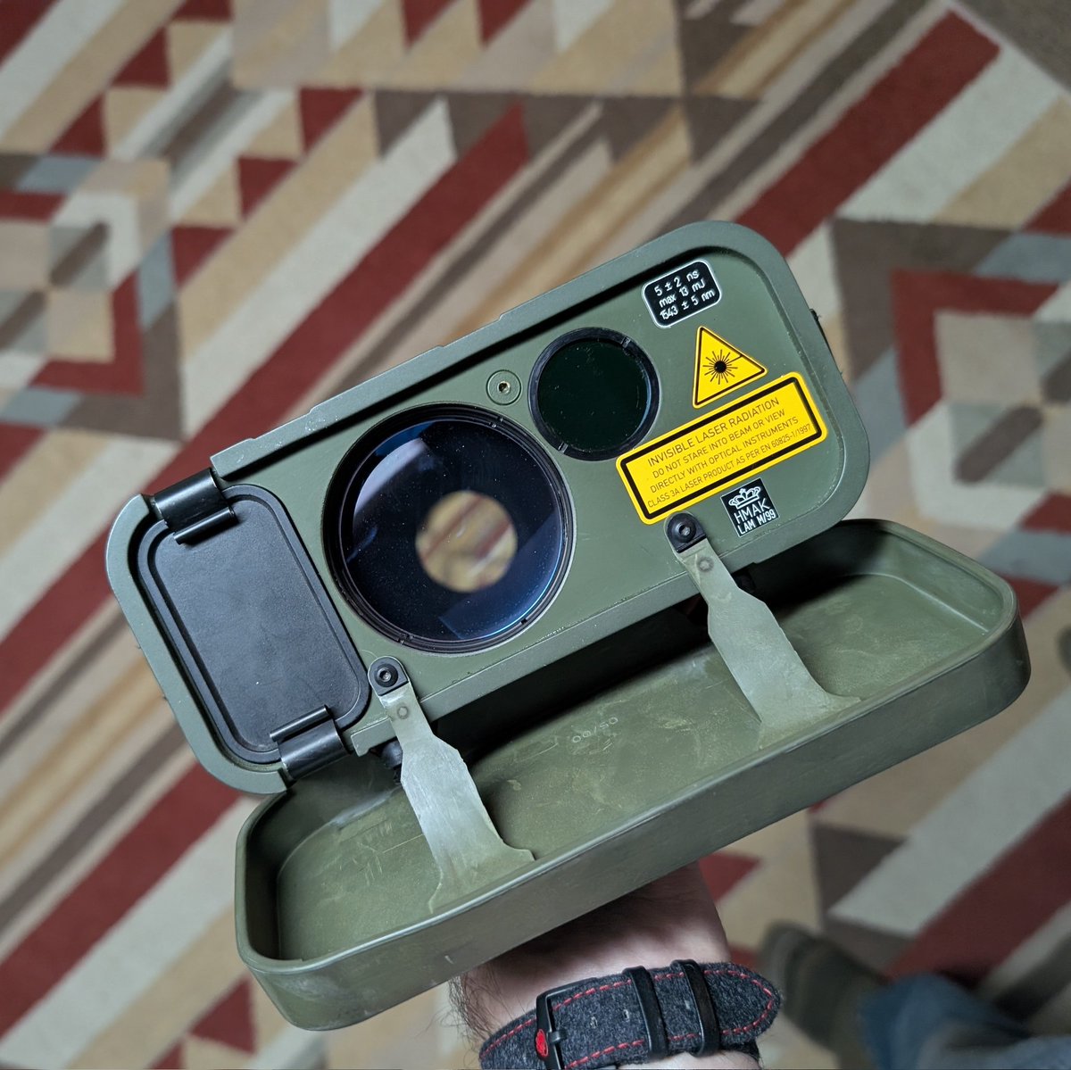 TheOtherKav's tweet image. Just a reminder, you can own a handheld rangefinder that accurately measures out to 40km if you want. 

It&apos;s a free country.