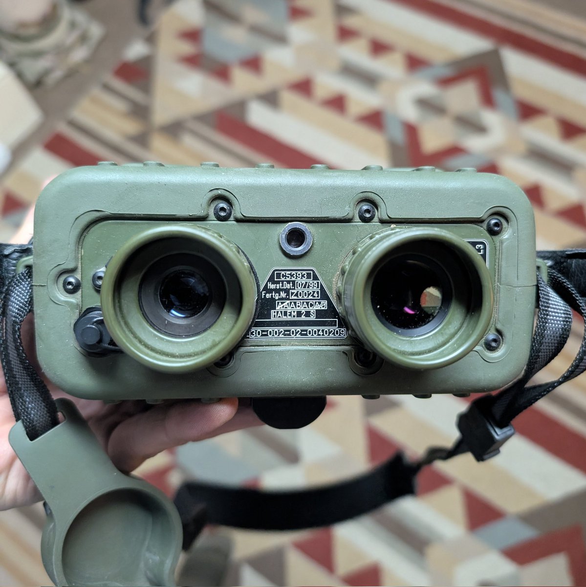 TheOtherKav's tweet image. Just a reminder, you can own a handheld rangefinder that accurately measures out to 40km if you want. 

It&apos;s a free country.