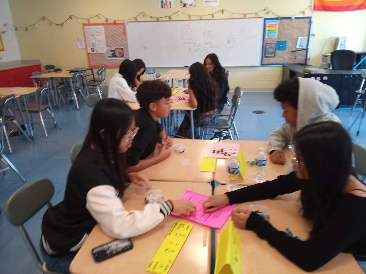 goandmath's tweet image. We taught Chicago Public School STARTALK students the game of Go. This ancient board game sparked curiosity, decision-making, strategic thinking, cultural connection, and even math! One student had learned Go at a school we visited 4 months ago — so nice to see you again!