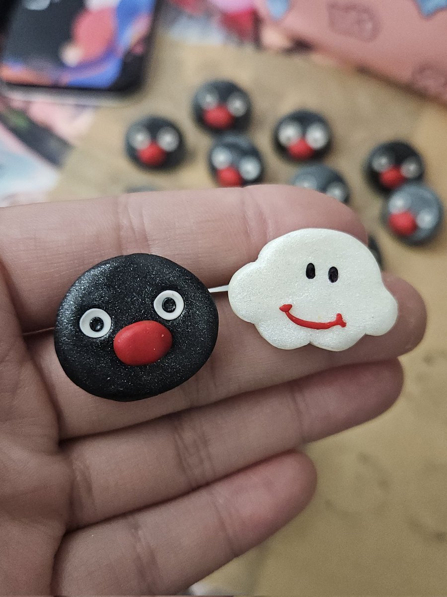 portreii's tweet image. made some mini clay pins for goml this weekend!! it's always lots of fun, i hope to see some of yall there โ๏ธ๐ง