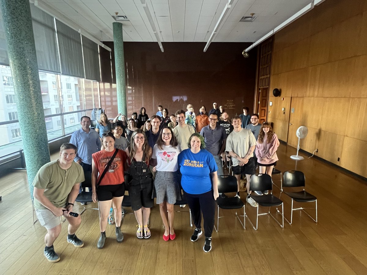 Full house at DSA Cincy’s Zohran town hall! Thanks to our wonderful panelists (including our endorsed candidate Sol Kersey and NPC rep Kareem!), and thank you to all attendees for your incredible enthusiasm for socialism right here in Cincinnati!

#zohran #DSA #socialism