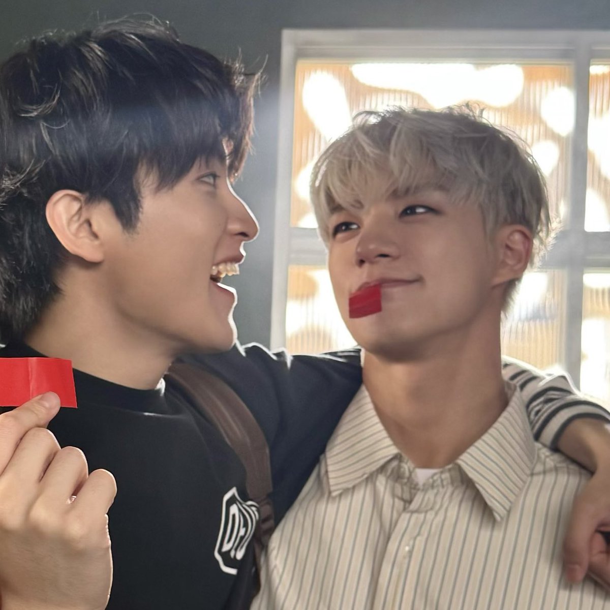 muongies's tweet photo. it’s july 1st and jeno is still gay https://t.co/7ILTiCeTFx