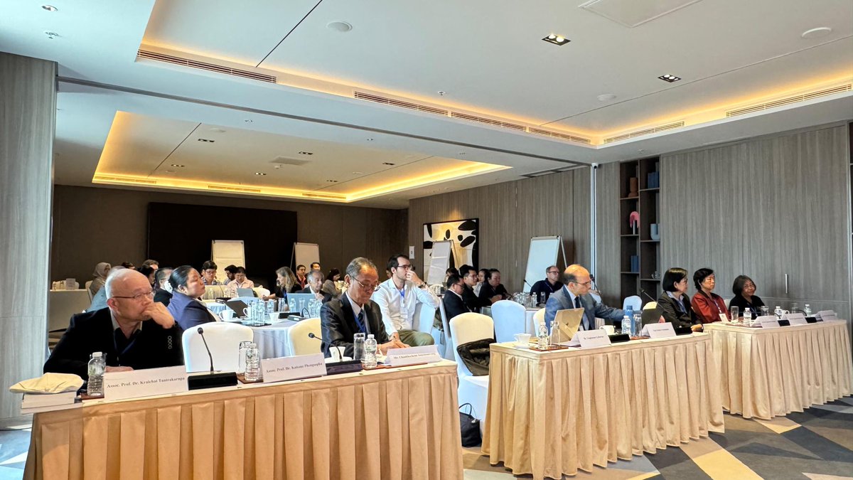 HEALenviron's tweet image. SE Asia Day 11 | Vientiane - Regional Policy Workshop on Tackling the #Healthimpacts of #Hazepollution in Southeast Asia & Australia.
>40 delegates discussed transboundary haze, #climatechange #publichealth to empower vulnerable communities, prioritize local adaptation strategies